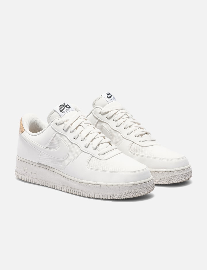 Nike Air Force 1 07 LV8