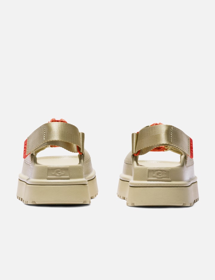 UGG GoldenGlow Toggle