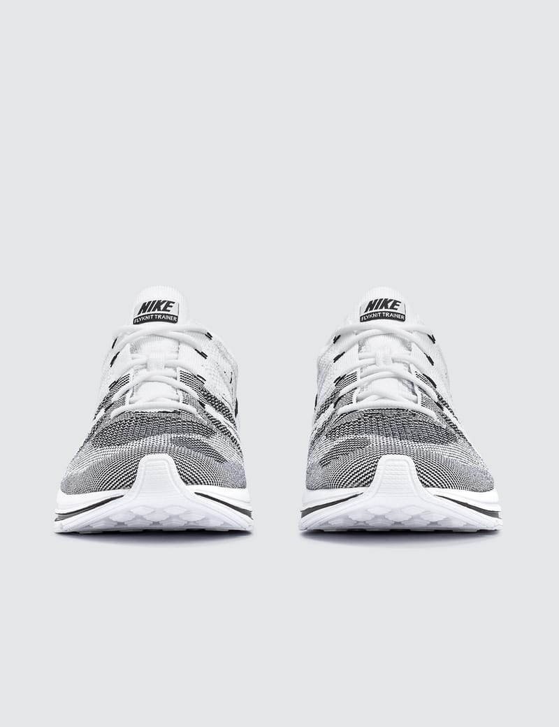 white nike flyknit trainer