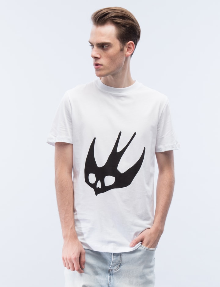 S/S Swallow Print T-Shirt Placeholder Image