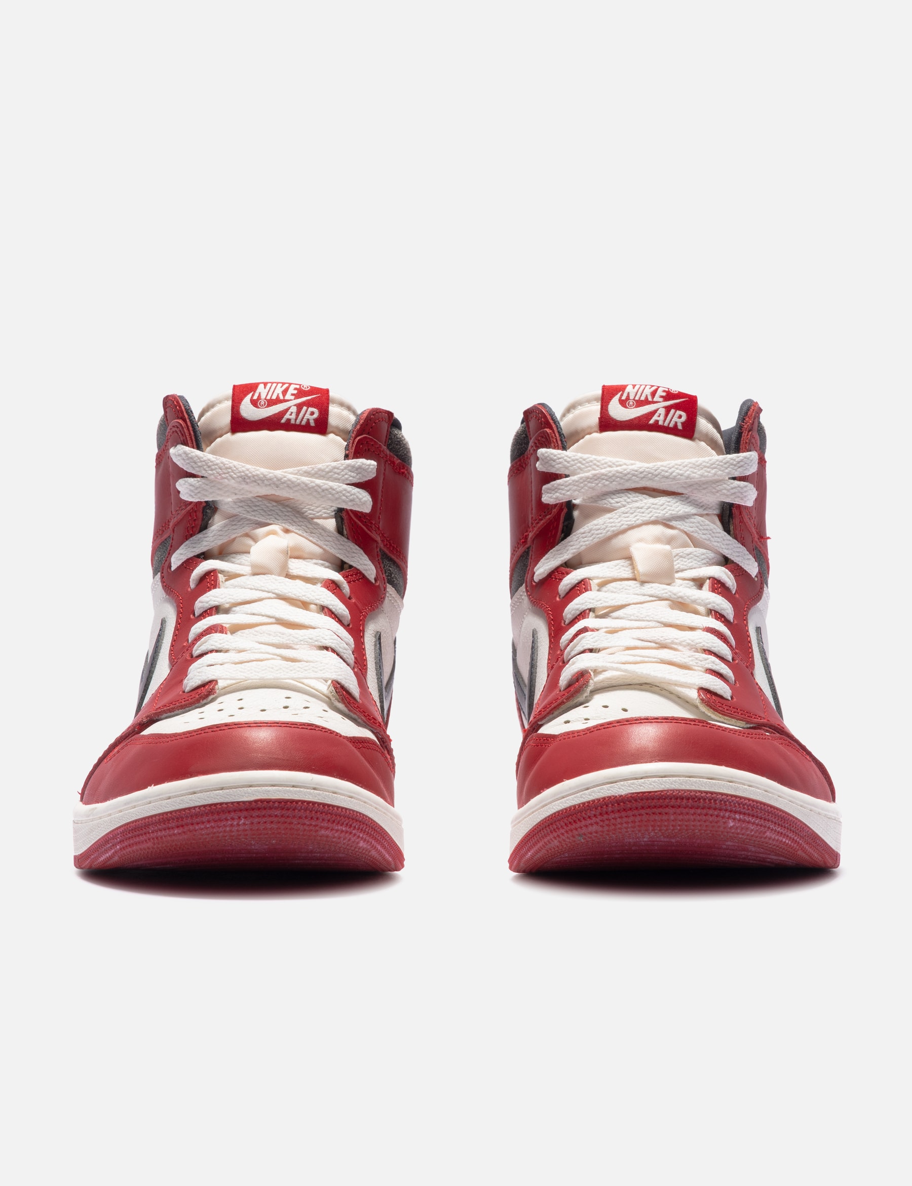 1 Retro High OG Chicago Lost And Found view 14