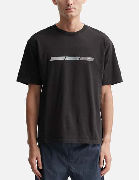 DV + MO.S T-Shirt view 10