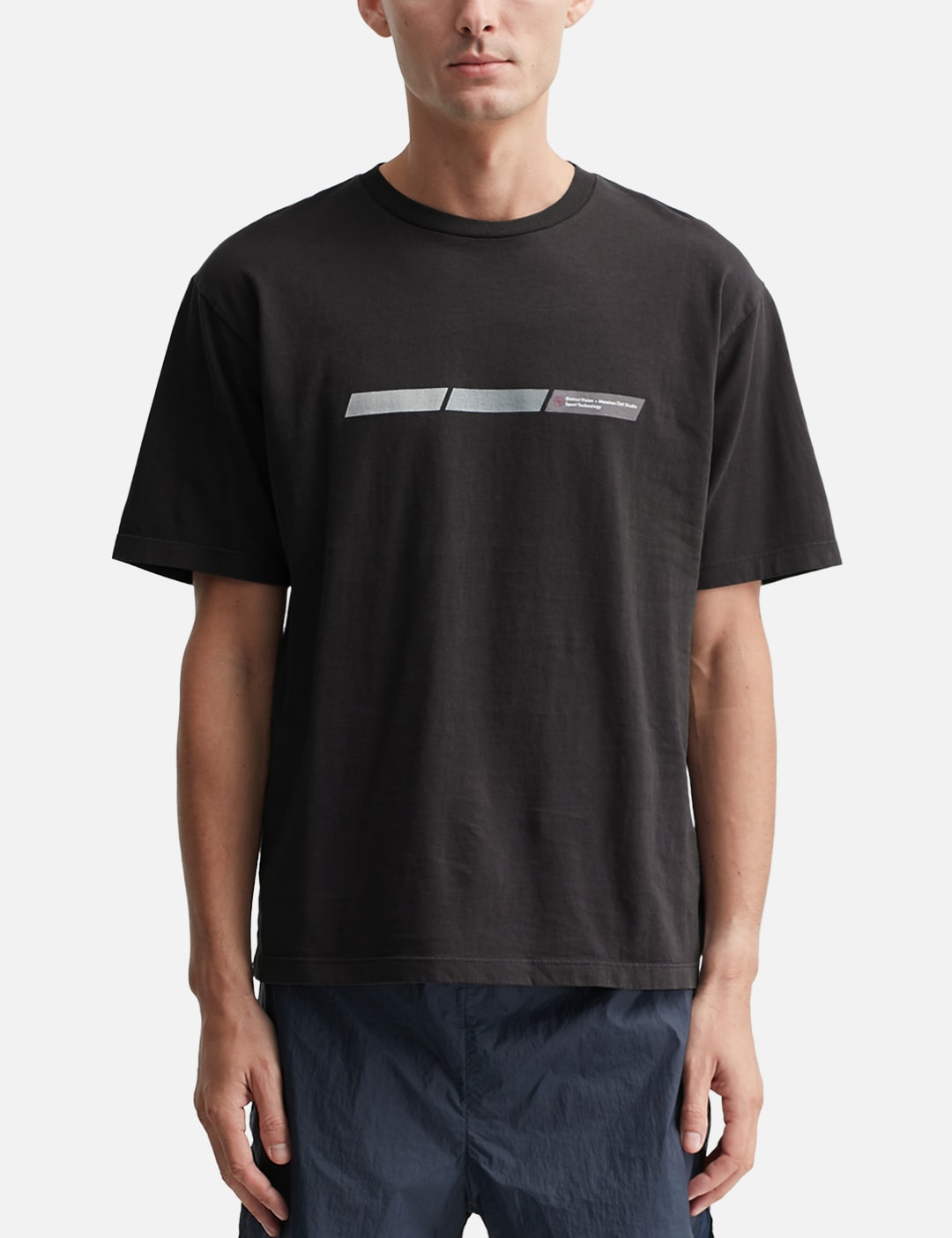 DV + MO.S T-Shirt view 18