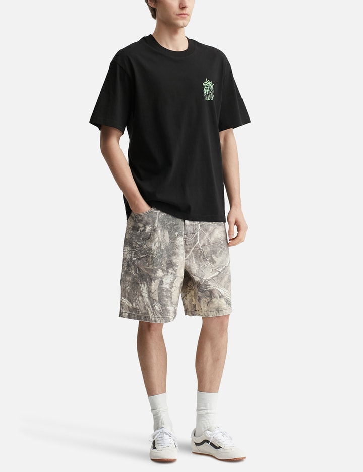 Queenhead Statue Short Sleeves T-Shirt view 5