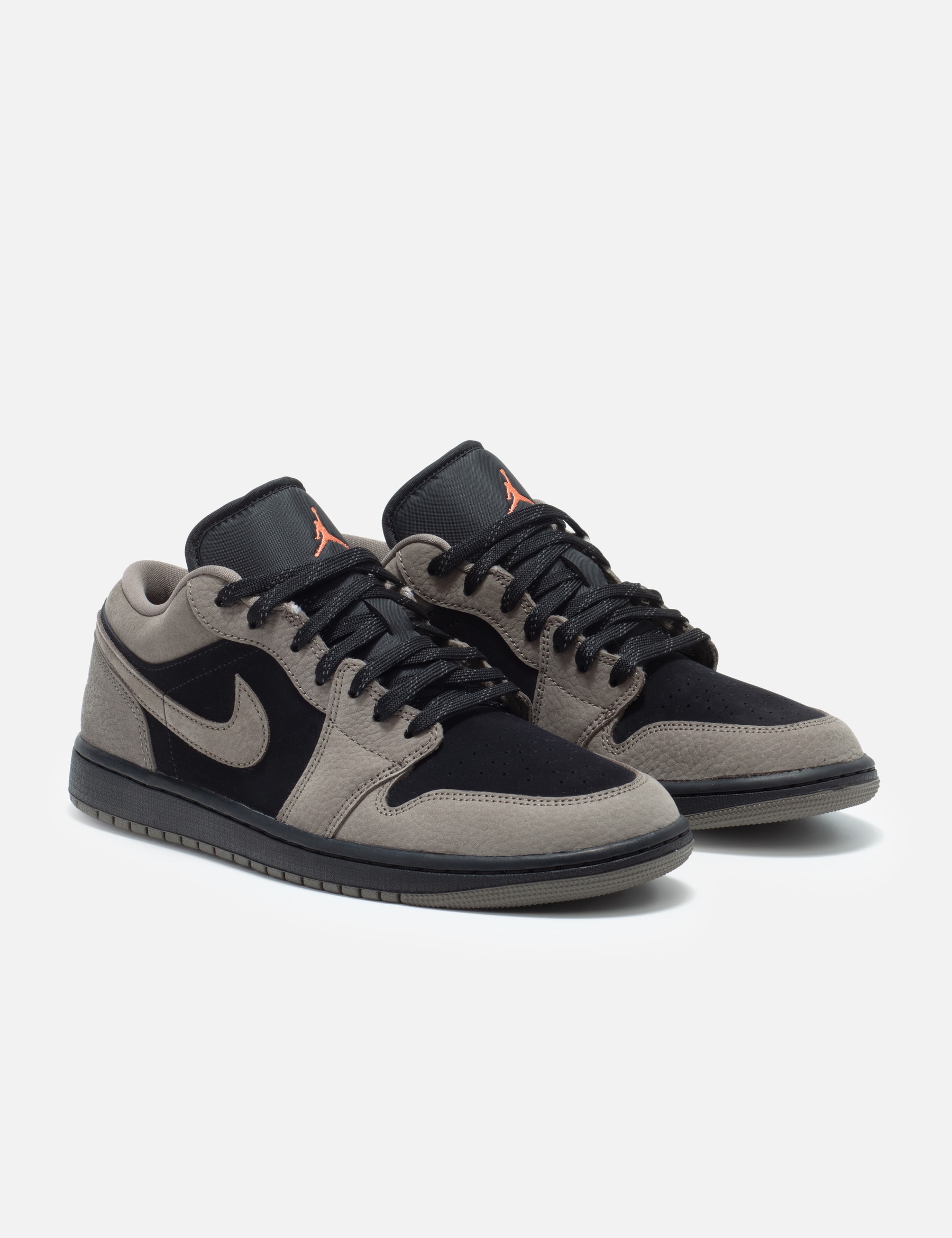 Air Jordan 1 Low SE view 16