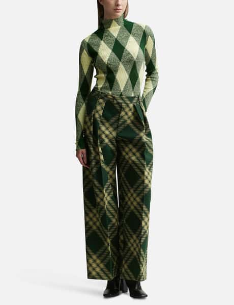 Burberry view 15