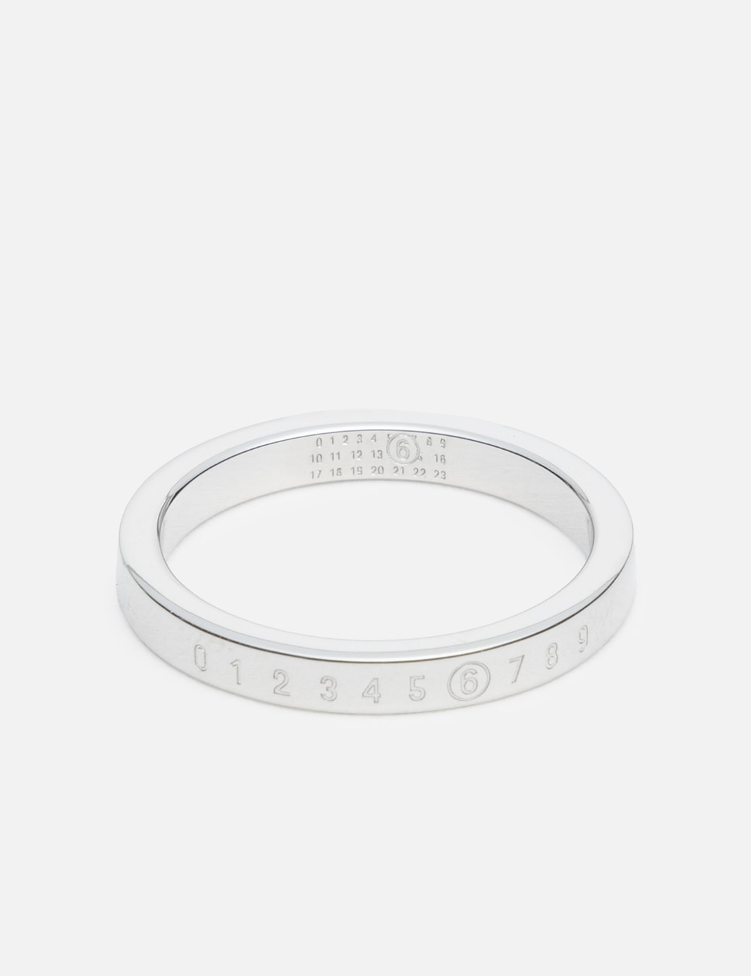 MM6 Maison Margiela Numeric Minimal Signature Ring - 意大利製銀色黃銅細戒,前方刻有MM6 ...