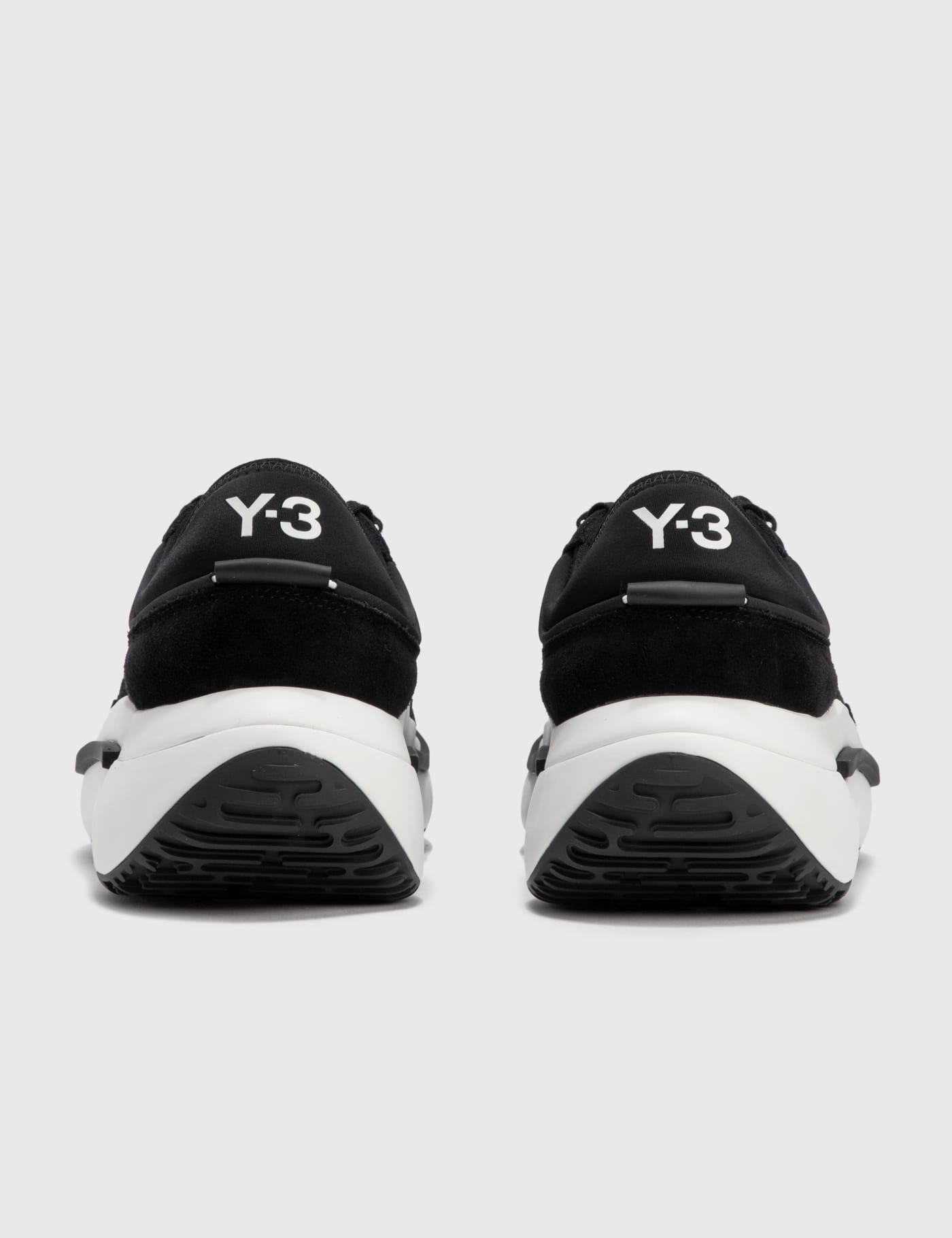 Y   Y Ajatu Run Sneaker   HBX   HYPEBEAST 為您搜羅全球潮流時尚品牌