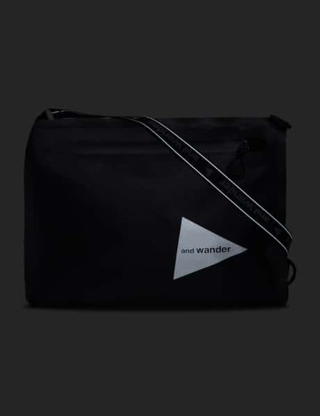 and wander - ウォータープルーフ サコッシュ | HBX - ハイプビースト  