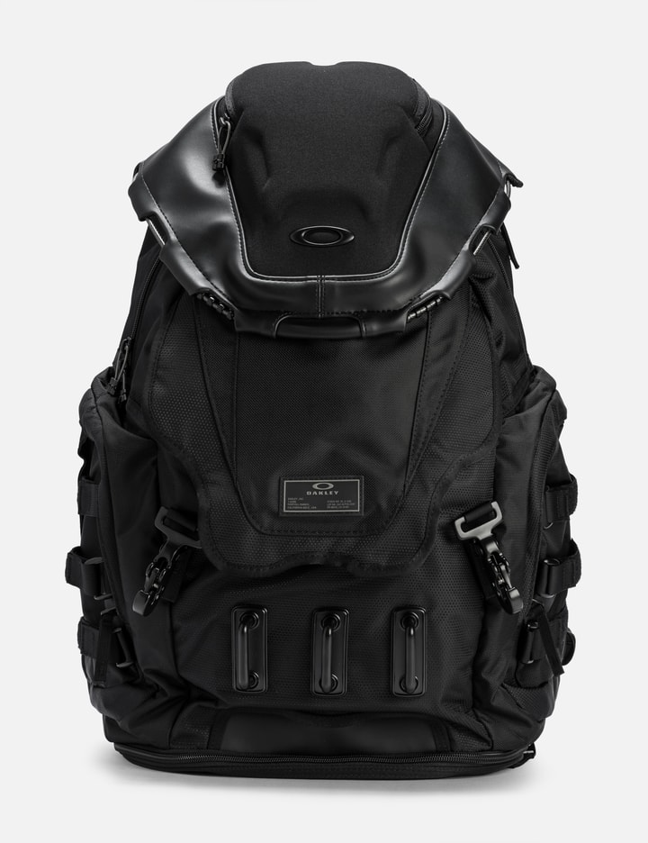 Oakley Logo-patch Zip-up Backpack In Black