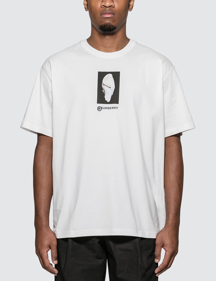 몽타주 프린트 코튼 오버사이즈 티셔츠 Placeholder Image