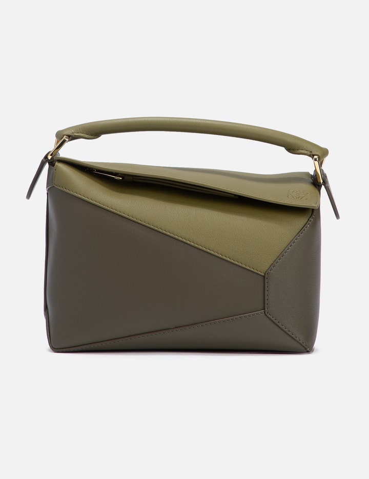 Loewe Puzzle Small Textured-leather Shoulder Bag In Green