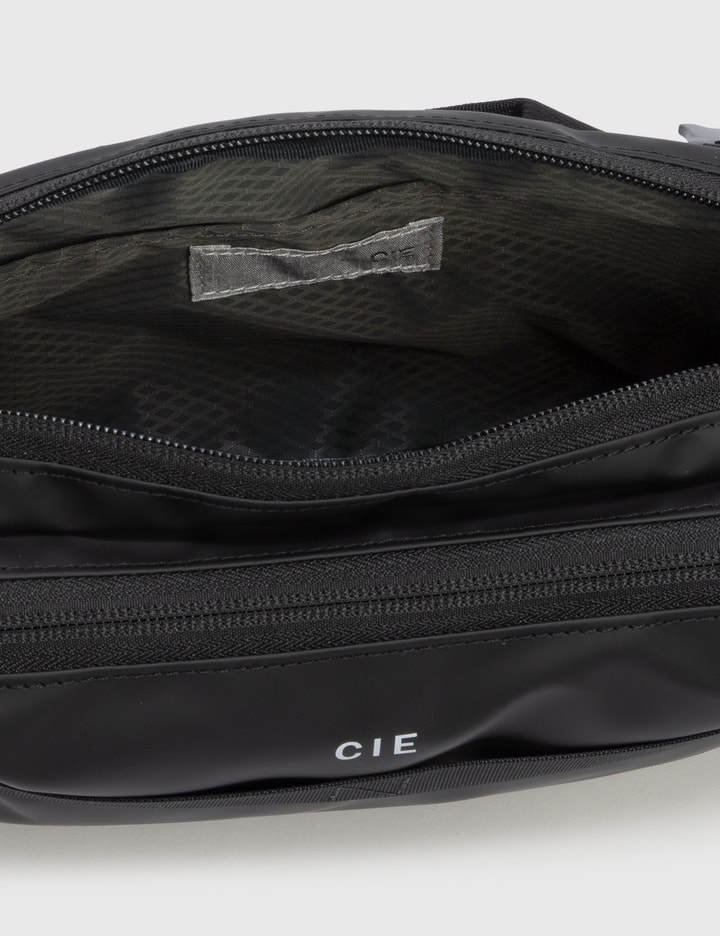 CIE Grid 3 2-Way Slingbag