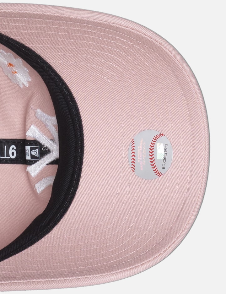 New York Yankees Daisy 9TWENTY Cap Placeholder Image