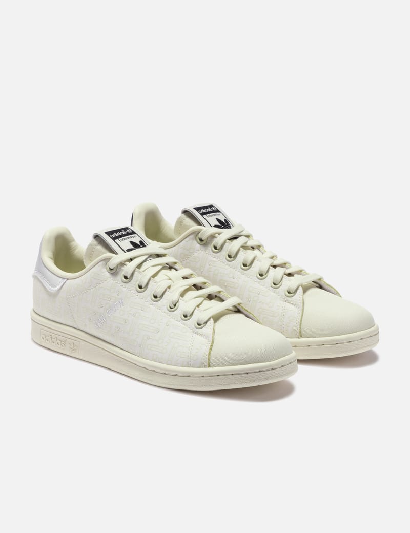 chalk white stan smith