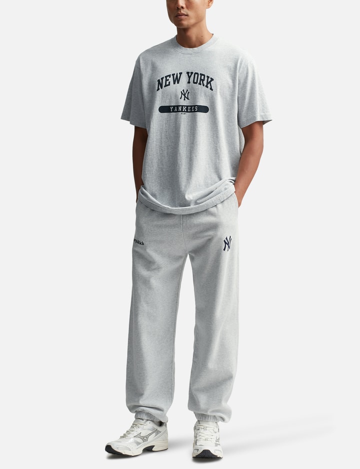 Yankees Serif Sweatpants Placeholder Image