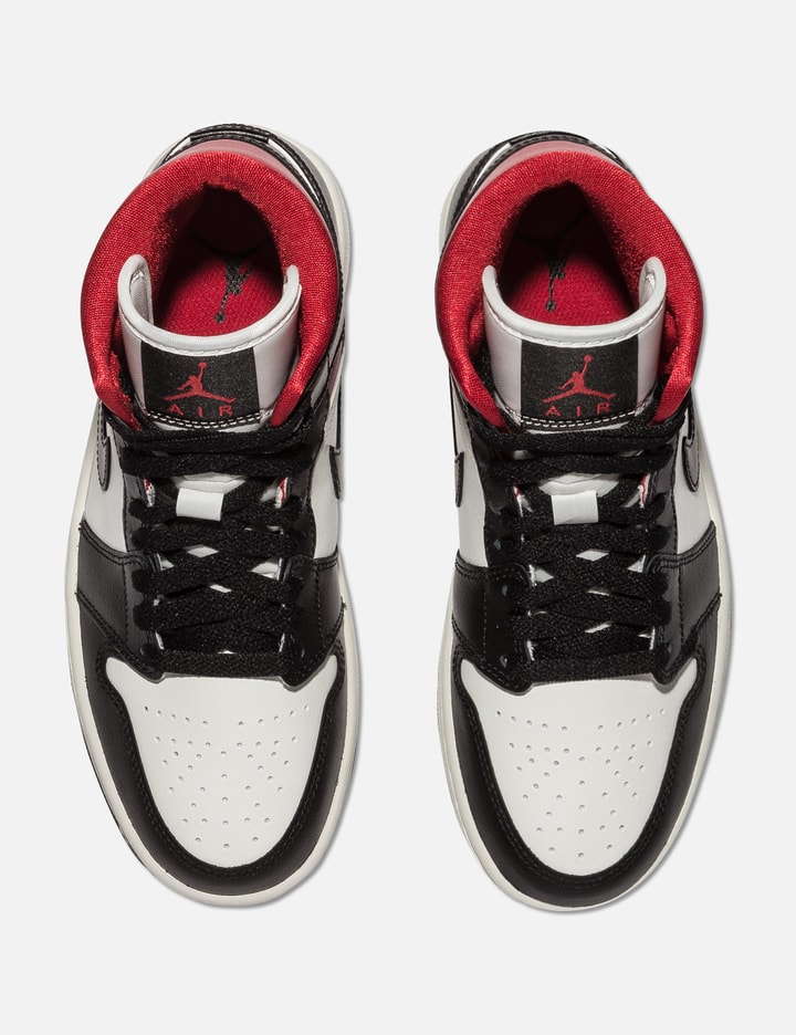 Air Jordan 1 MID SE Placeholder Image