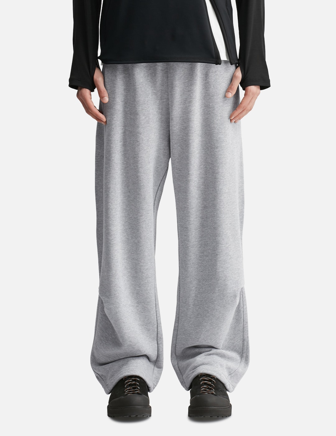 Sweatpants view 11