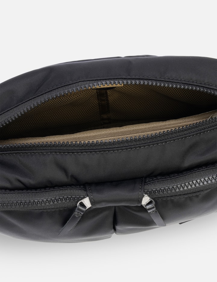 Trvr Staple Travel Cross M