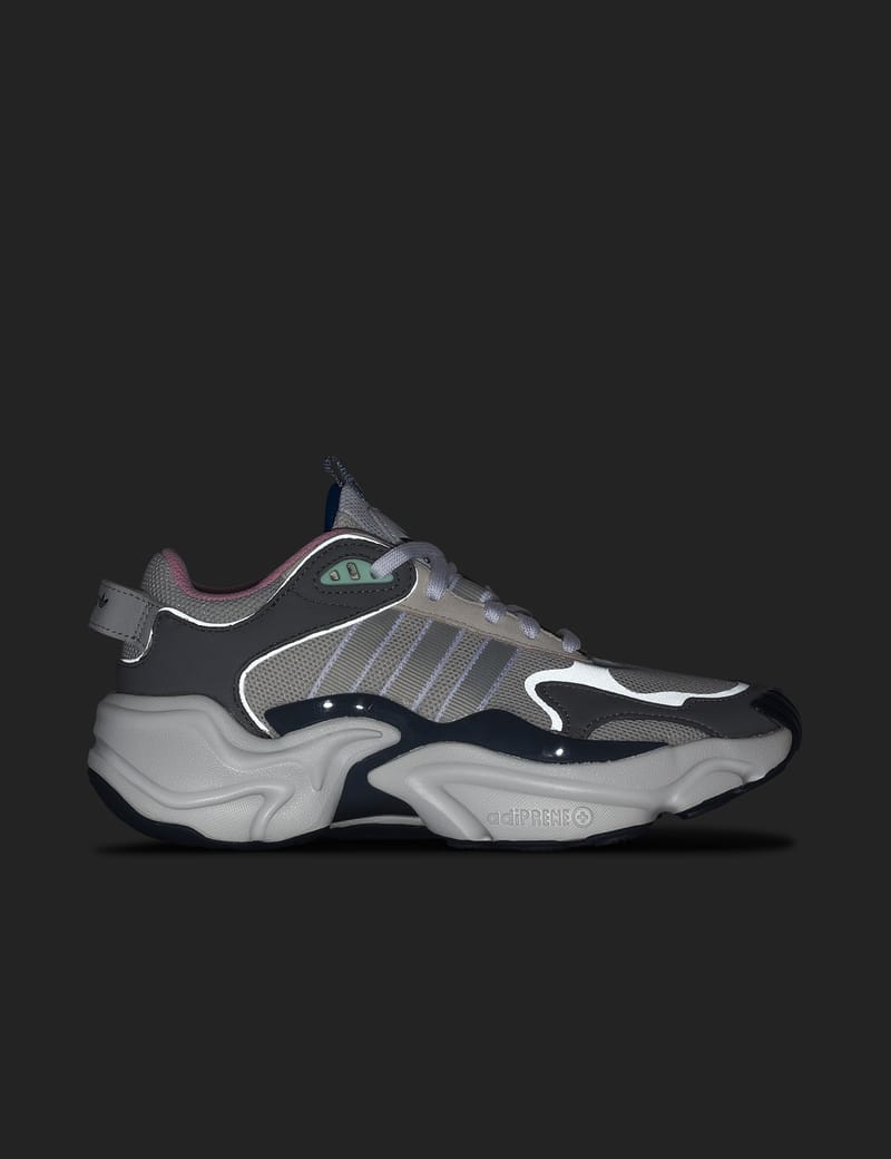 tephra runner w
