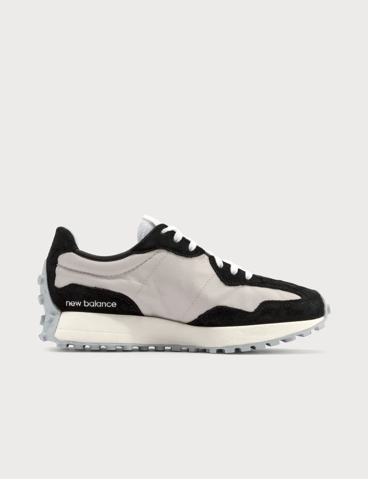 New Balance 327