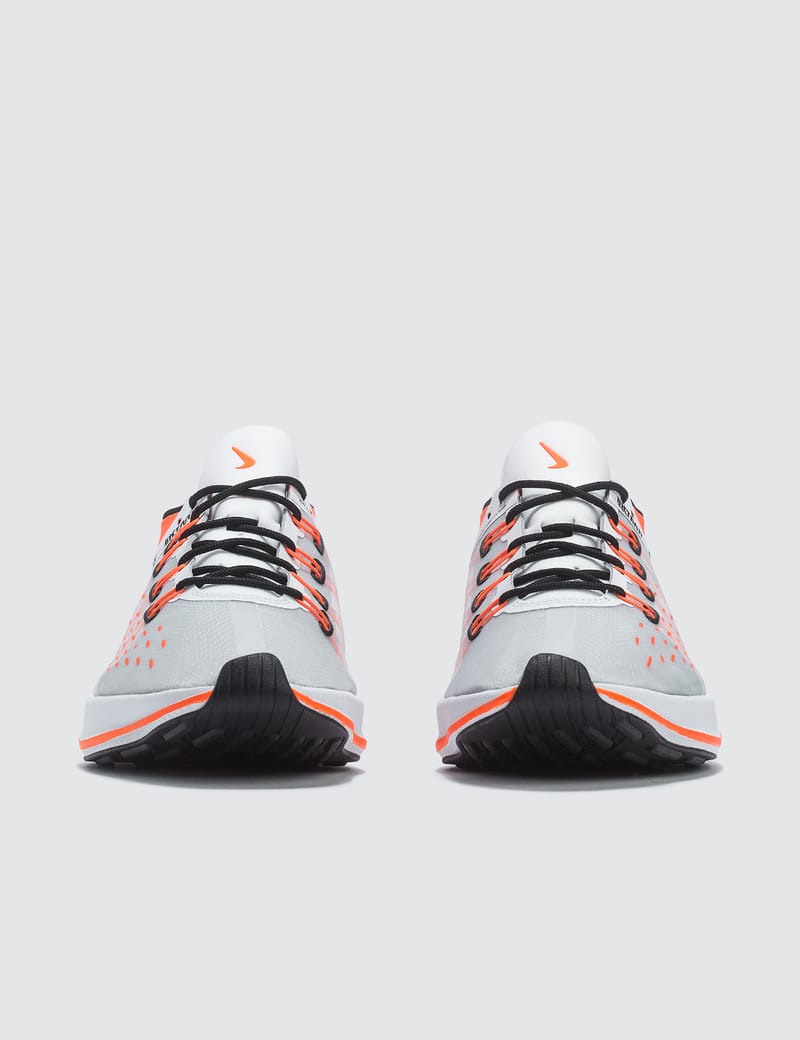 nike future fast racer se