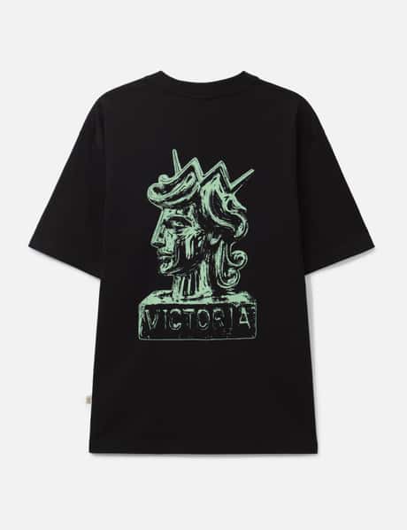 Queenhead Statue Short Sleeves T-Shirt view 6