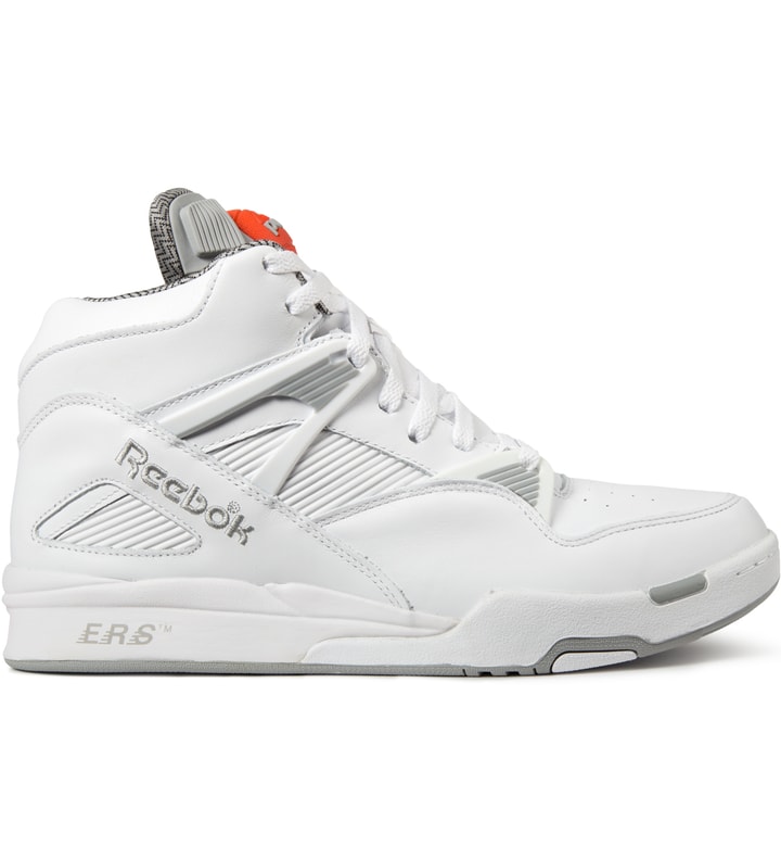 White/Grey Pump Omni Zone Shoes Placeholder Image