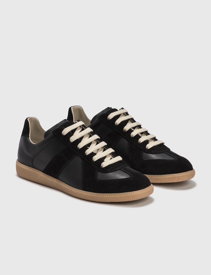 Maison Margiela Casual Low Top Sneakers With Suede Panels In Black