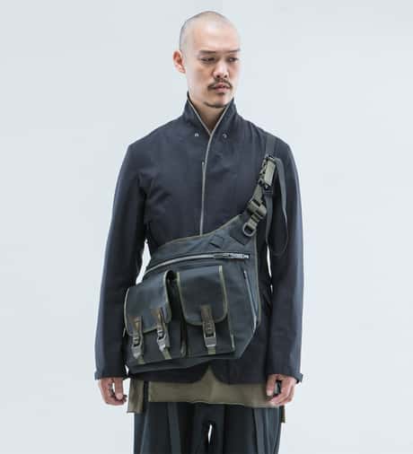 ACRONYM - Black 3A-1 Shoulder Bag | HBX - ハイプビースト(Hypebeast 