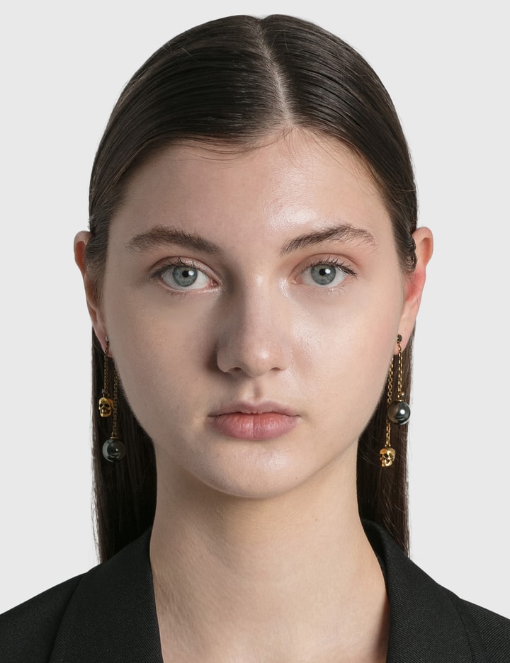 Pearl-like Skull Chain Drop Earring Placeholder Image