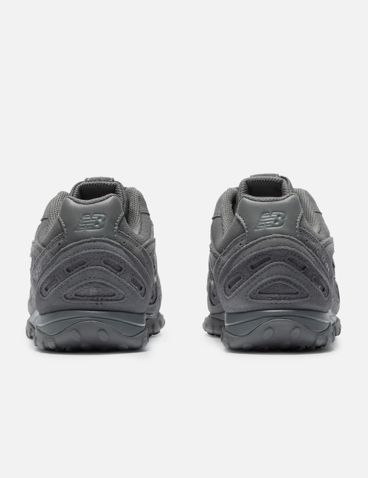 New Balance 204L