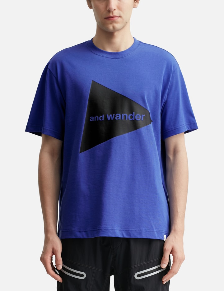 and wander And Wander Big Logo Short Sleeves T-Shirt