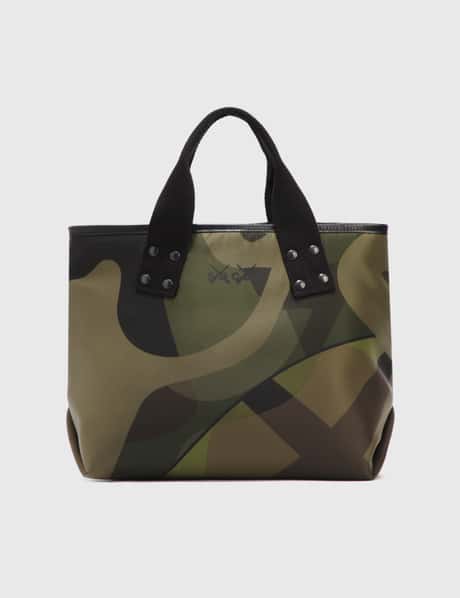 Sacai - KAWS ミディアム トートバッグ | HBX - ハイプビースト 