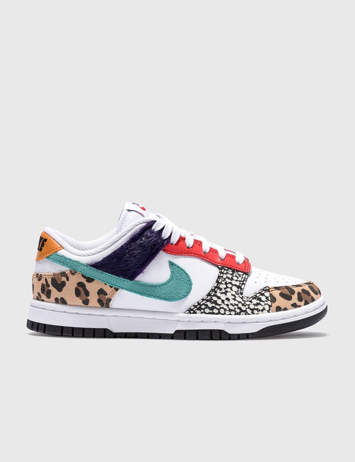 Nike Dunk Low SE Placeholder Image