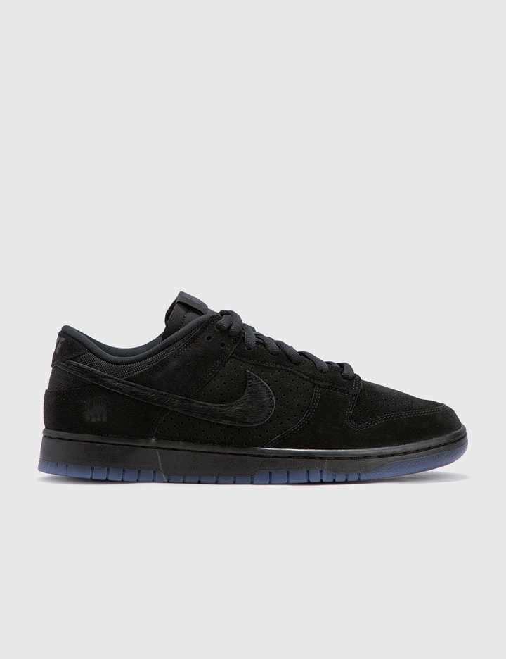 NIKE DUNK LOW SP X UNDEFEATED Placeholder Image