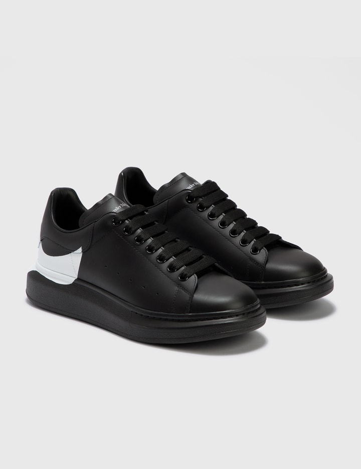 Oversized Sneaker in Black/White