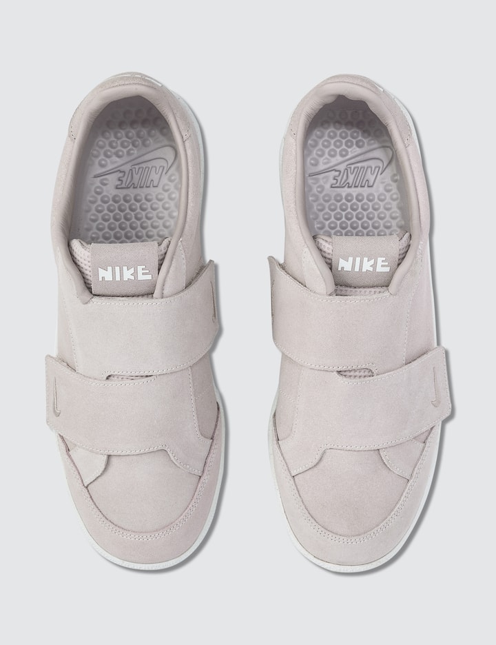 Nike Meadow '16 SE Placeholder Image