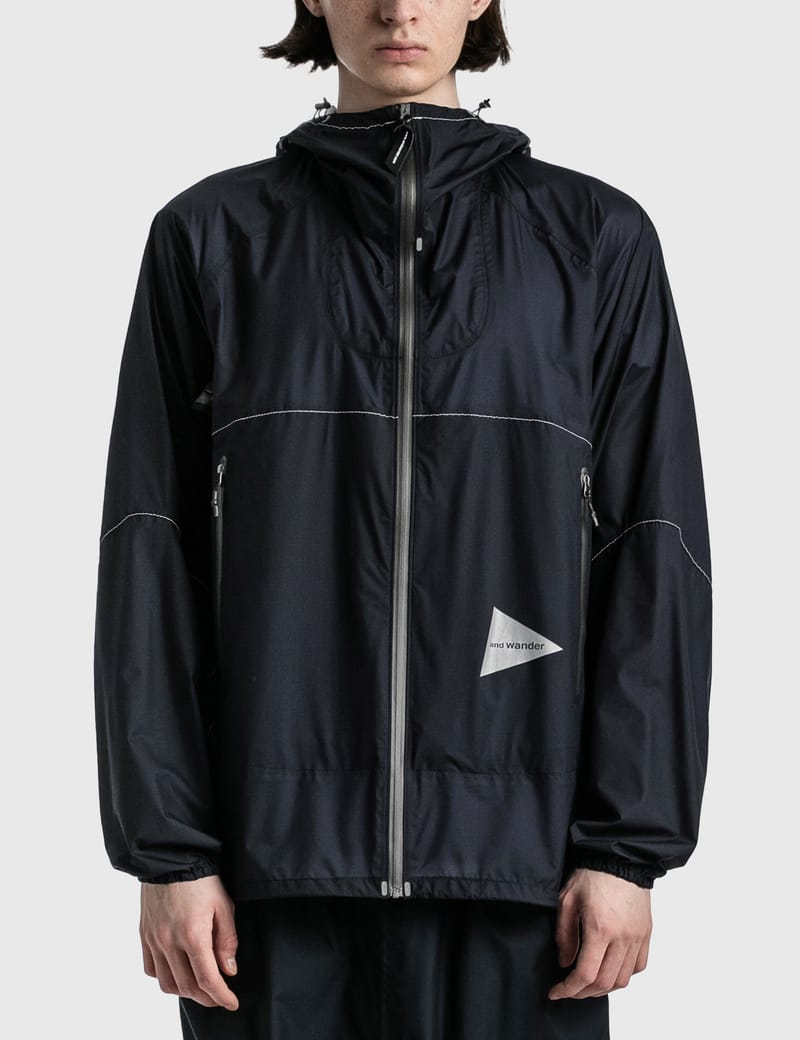 and wander light rain jacket