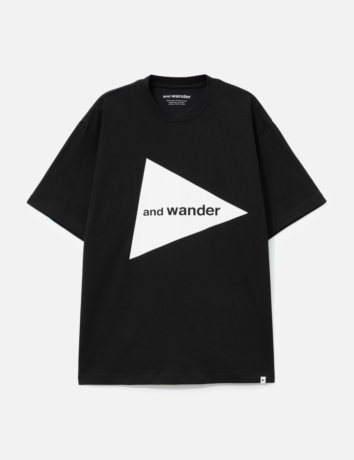 and wander And Wander Big Logo Short Sleeves T-Shirt
