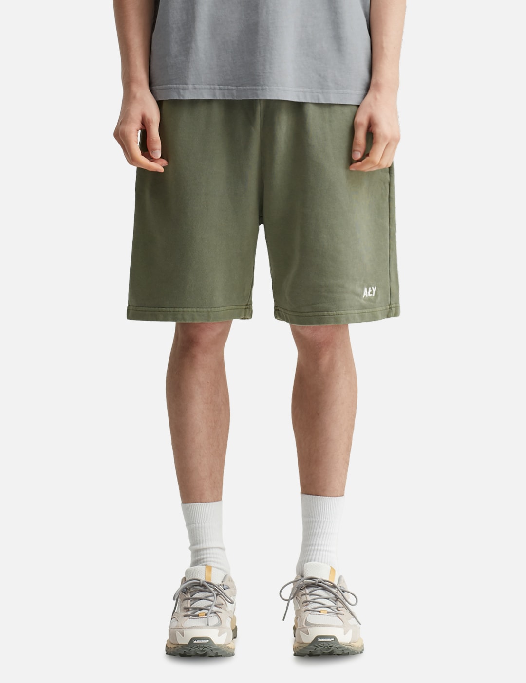 "Logo Embroidery Washed Olive" Shorts view 18