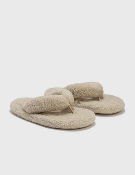 MM6 Maison Margiela - フェイク シアーリング トング スリッパ | HBX  