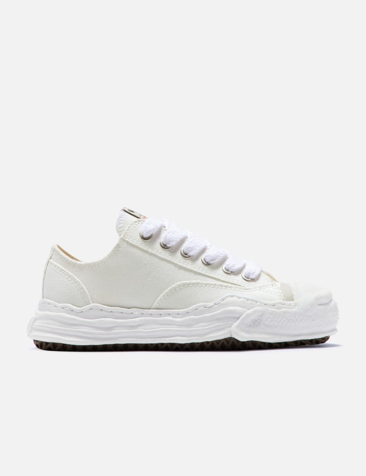 Hank Low Top Sneakers Placeholder Image