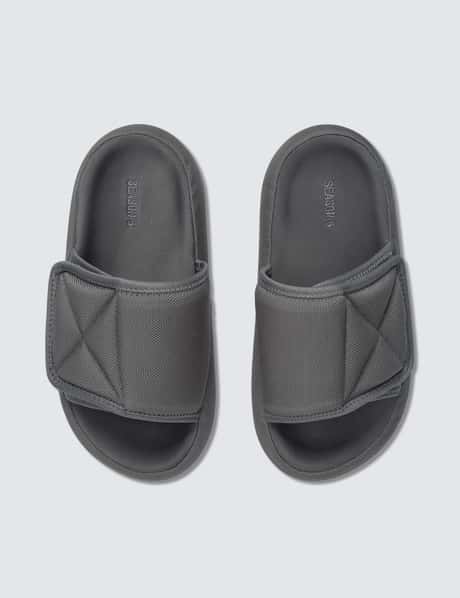 Yeezy Season 6 - Slipper In Nylon | HBX display picture 2