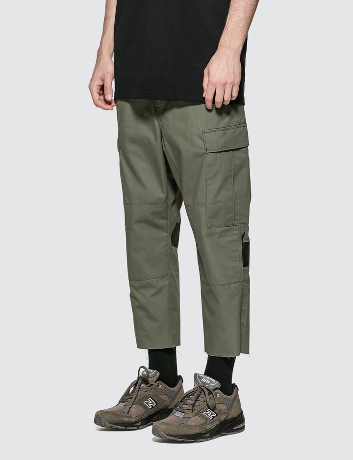 Hem Cut-off Cropped Cargo Pants Placeholder Image