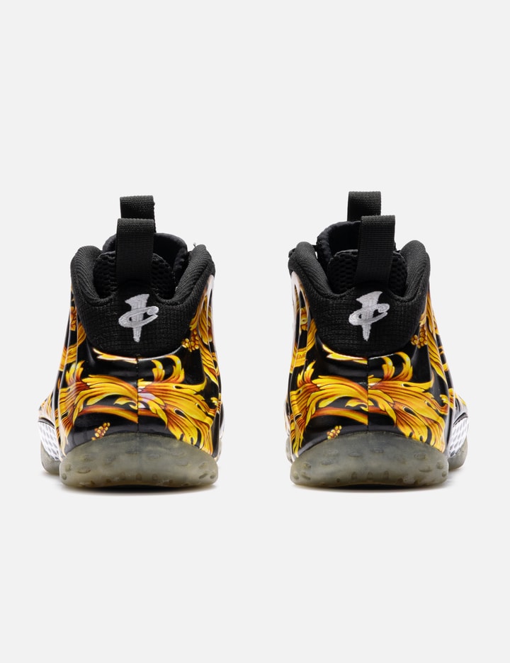 Nike Air Foamposite One view 3