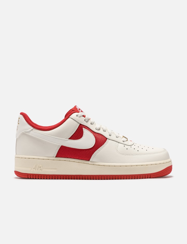 NIKE AIR FORCE 1 '07 Placeholder Image