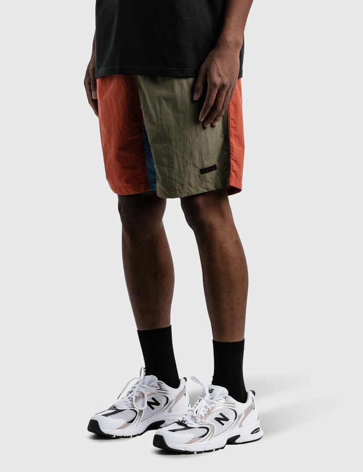 쉘 패커블 쇼츠 Placeholder Image