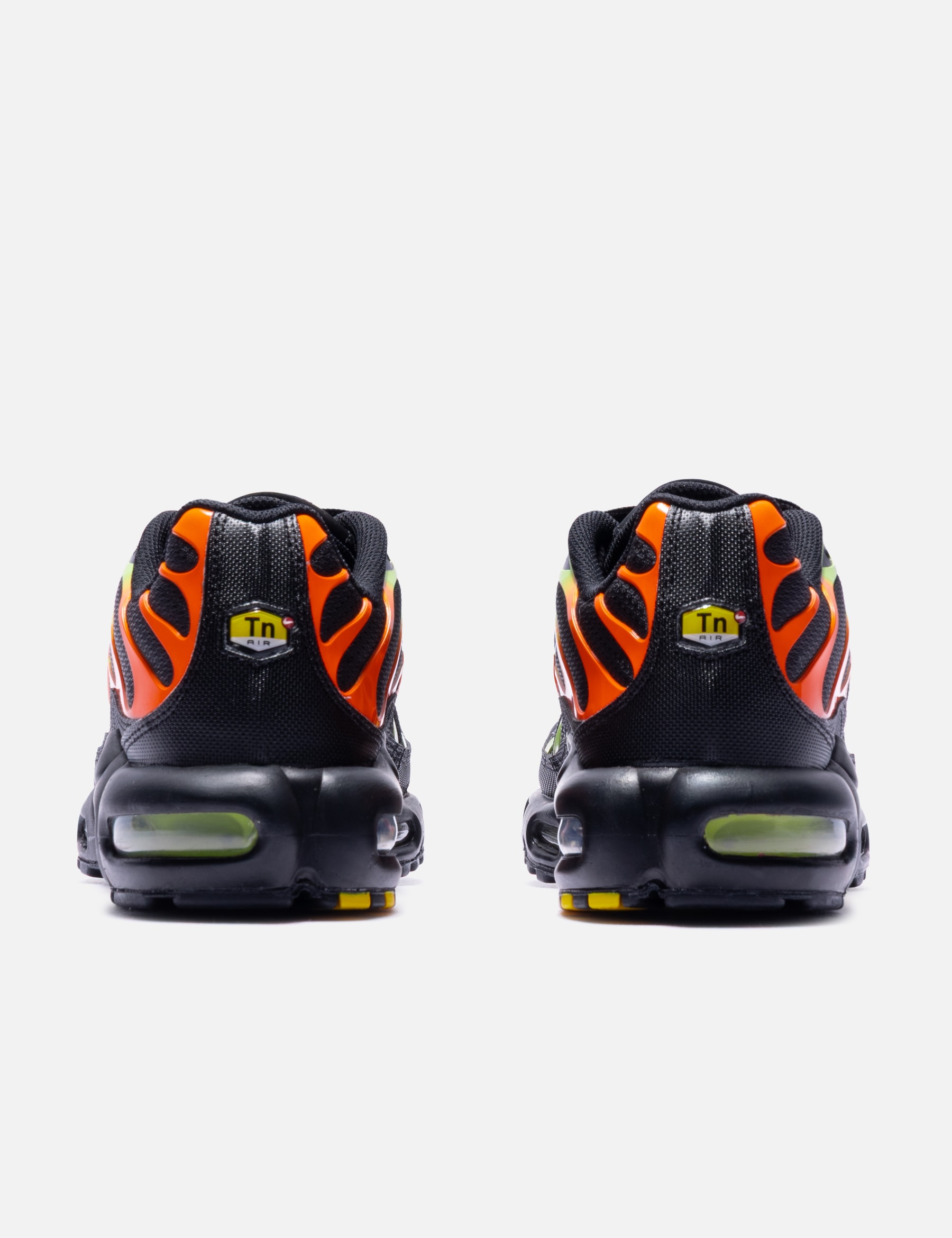 Air Max Plus view 15