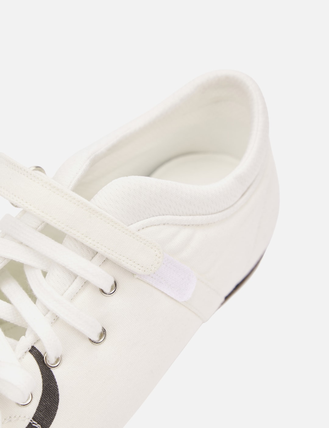 D Logo Lace Up Mozzi Shoes In White view 16